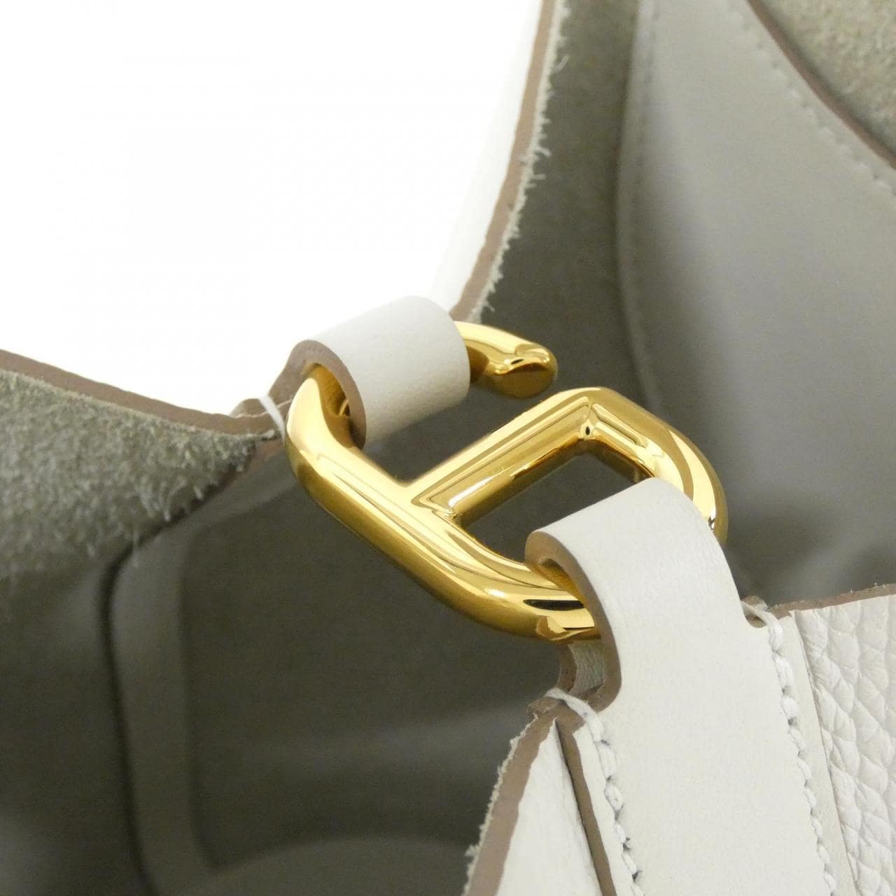 エルメス イン ザ ループ 18cm 084274CC バッグ