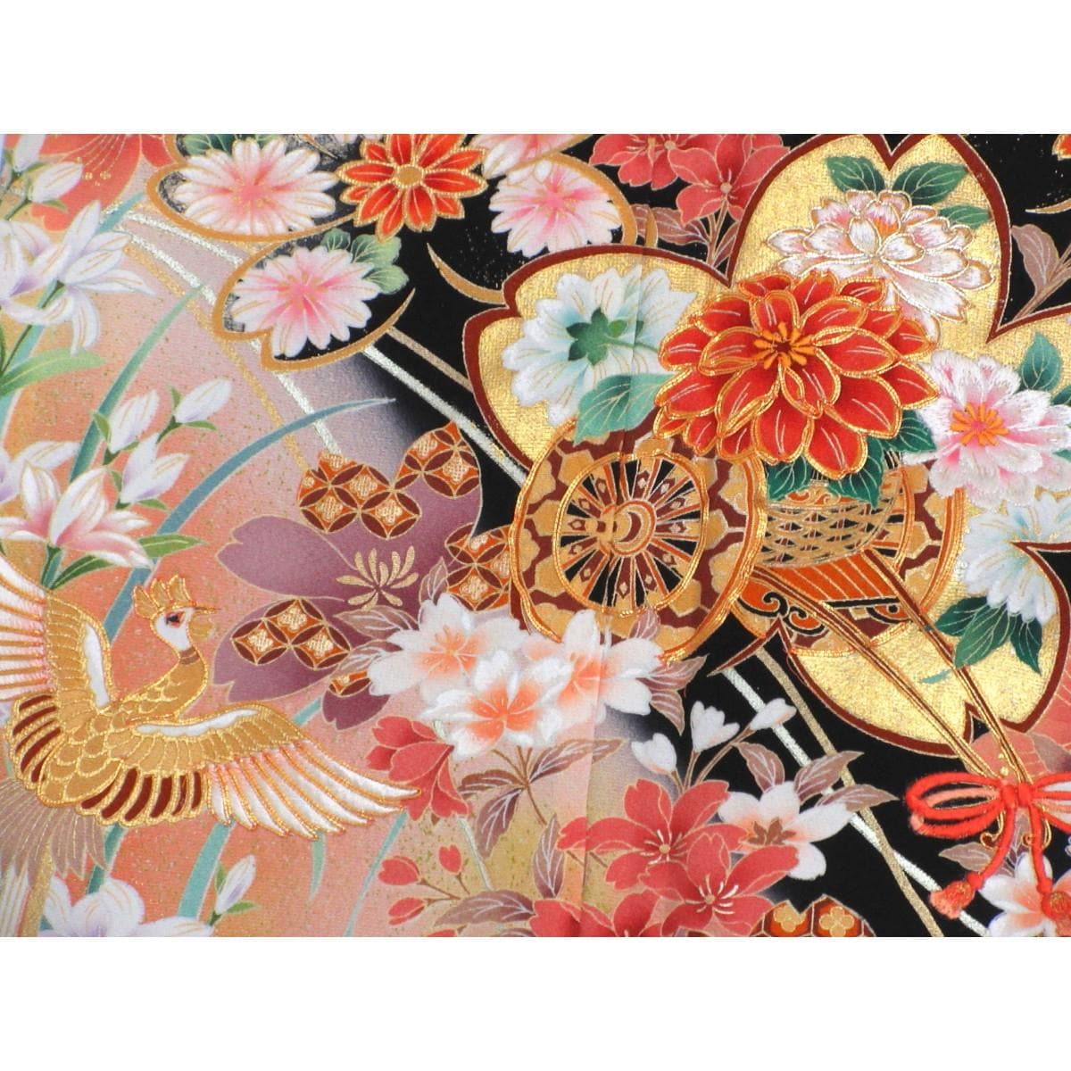 留袖　友禅金彩加工　刺繍入り　丸に桔梗　身幅２Ｌ寸