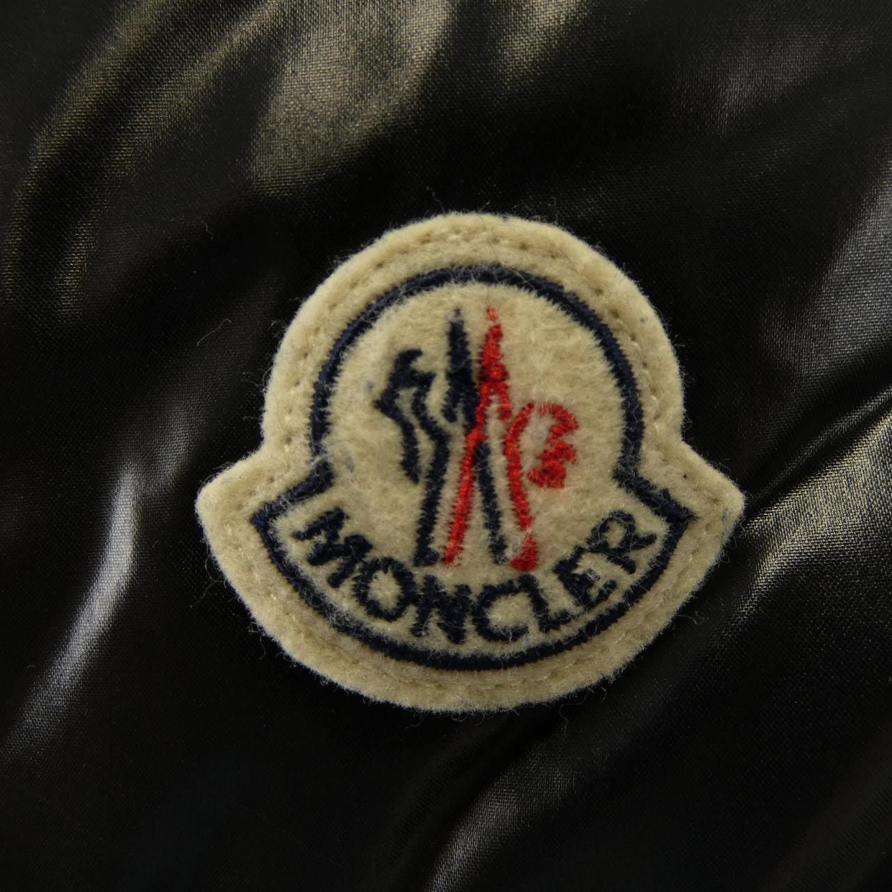 モンクレール MONCLER ダウンジャケット