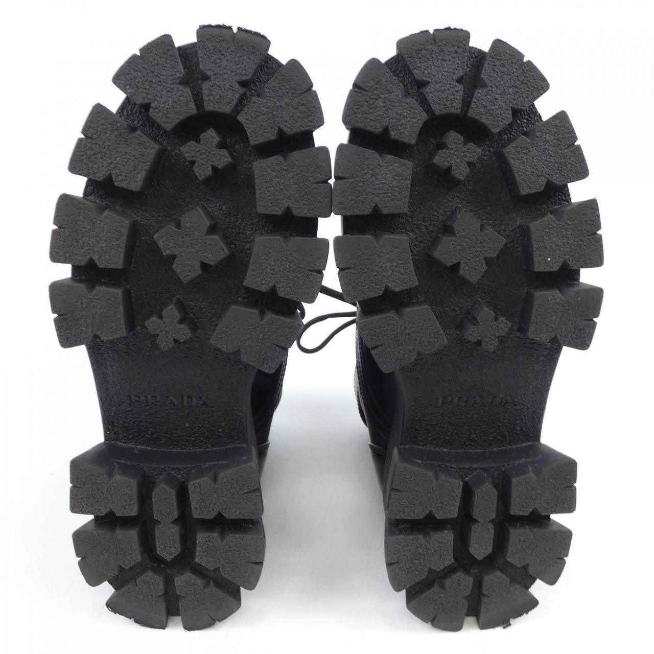 プラダ PRADA モノリス　トライアングルロゴ 1T255M ブーツ