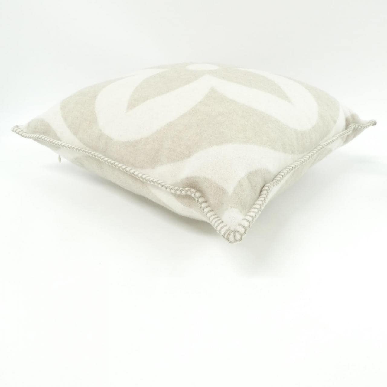 ルイヴィトン クッション LVメダリオン M79278 クッション