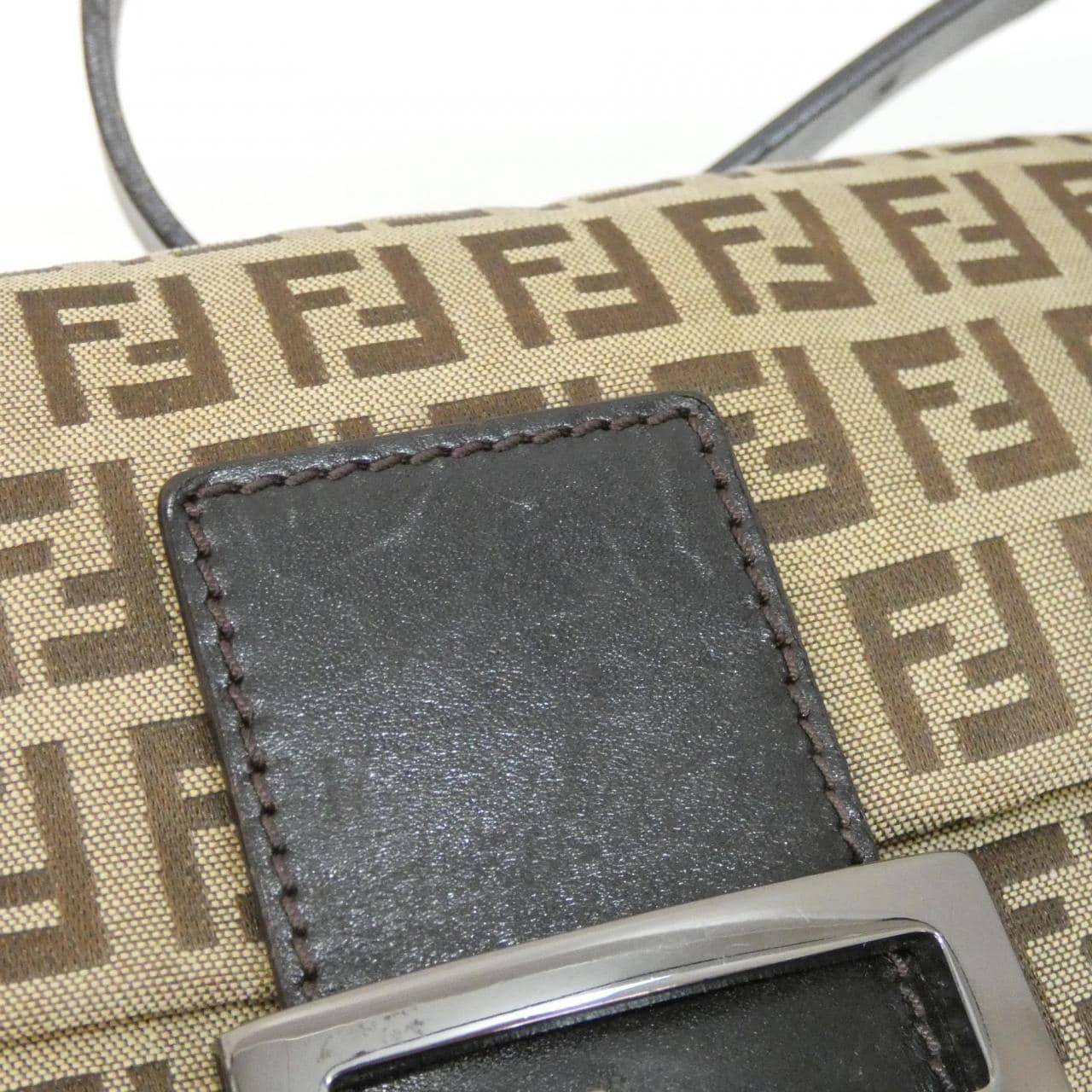 【ヴィンテージ】フェンディ バゲット 8BR000 NY1 ショルダーバッグ