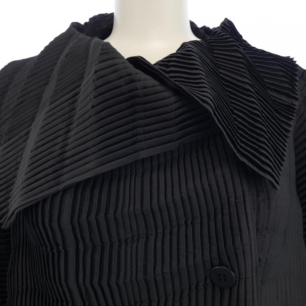 イッセイミヤケ ISSEY MIYAKE コート