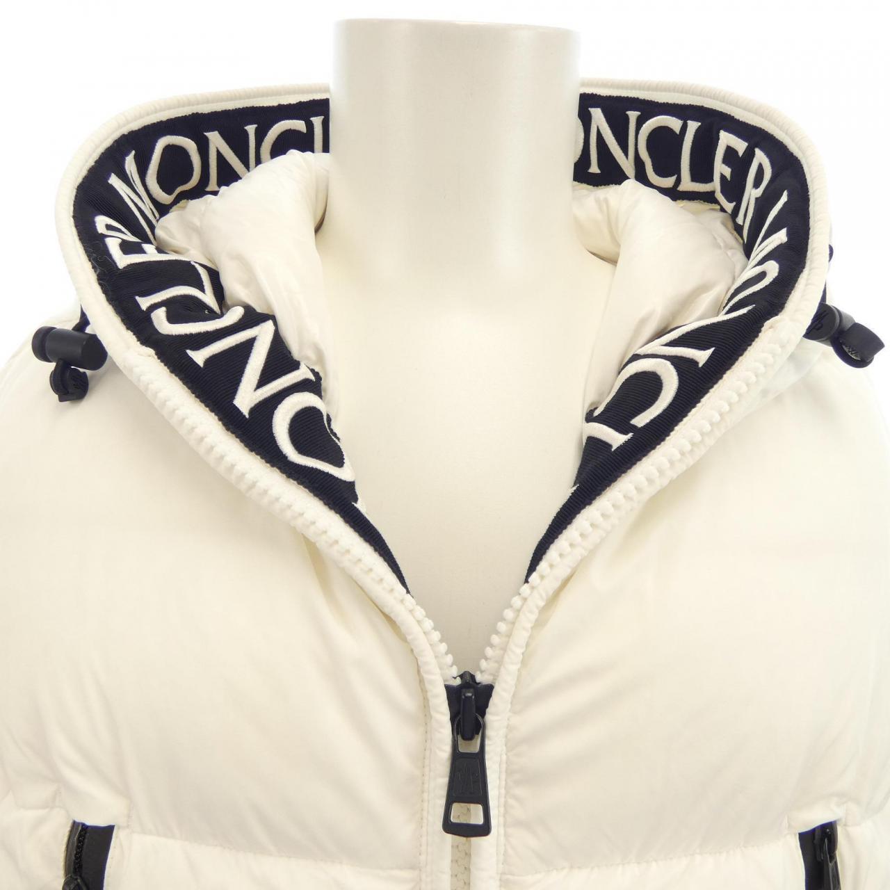 モンクレール MONCLER ダウンジャケット