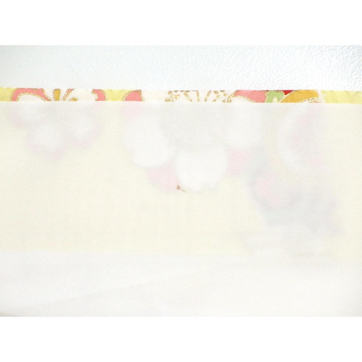 振袖　友禅金彩加工　刺繍入り　身幅Ｌ寸