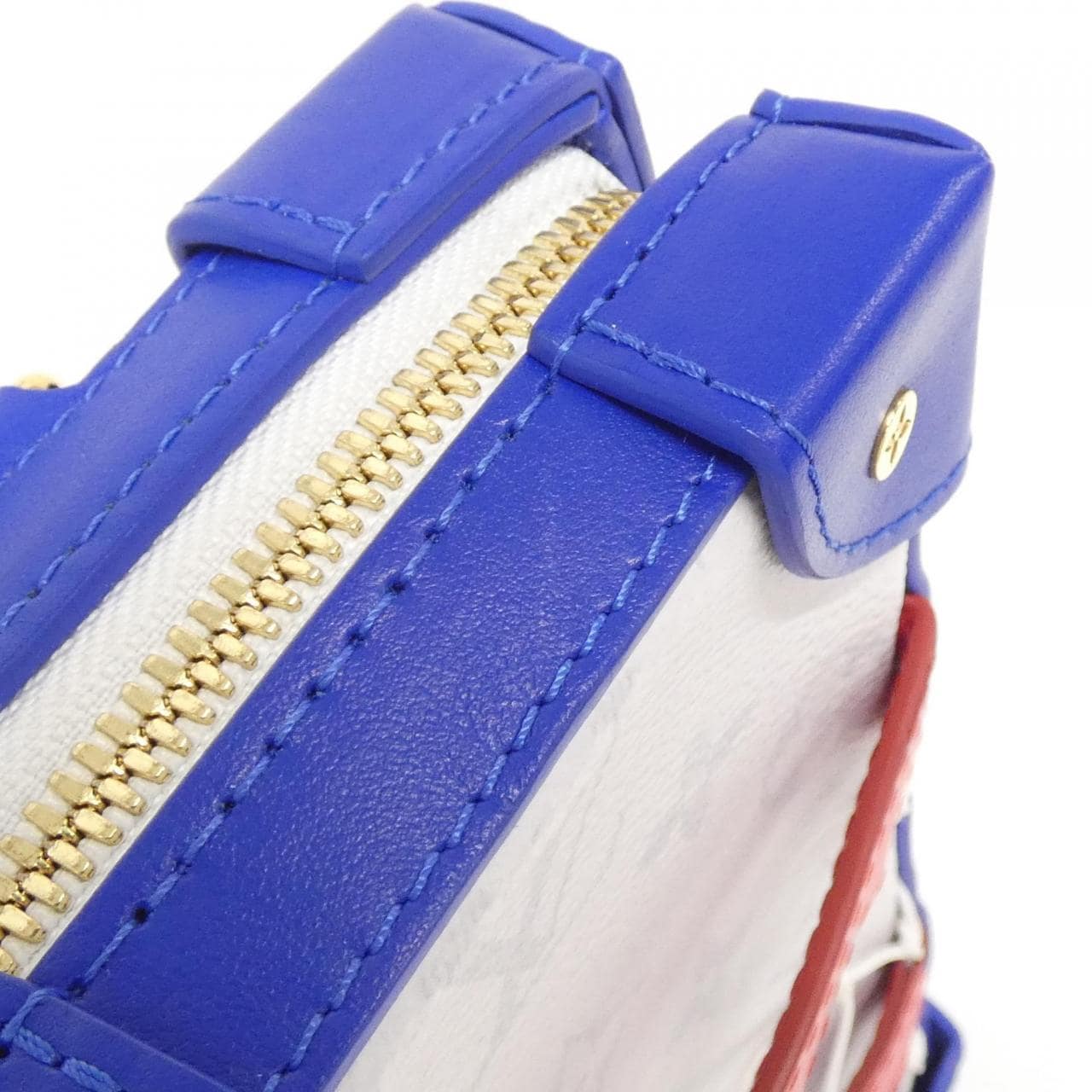 LOUIS VUITTON Monogram White (LVxNBA) Soft Trunk Phone Box M80101 Bag
