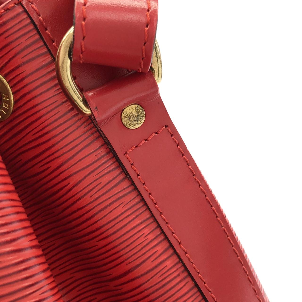 ルイヴィトン エピ プチ ノエ M44107 ショルダーバッグ