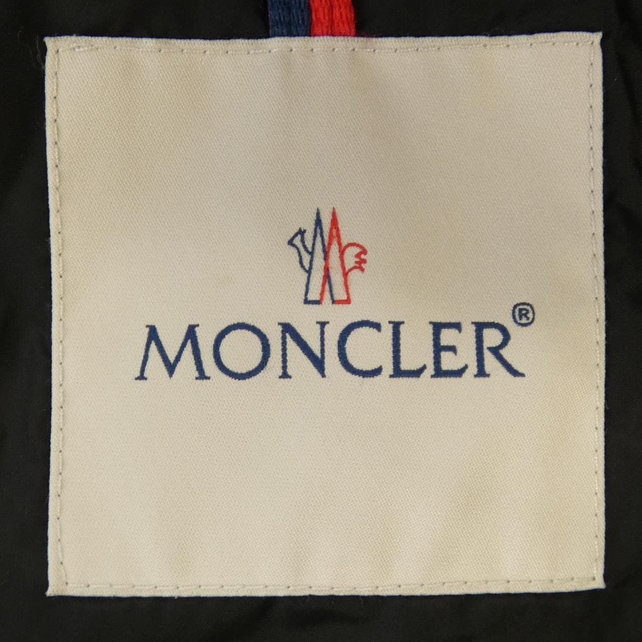 モンクレール MONCLER ダウンジャケット