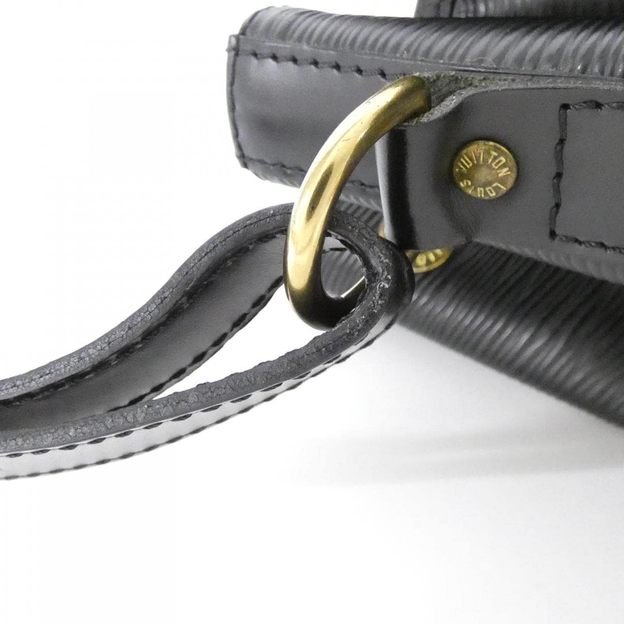 ルイヴィトン エピ プチ ノエ M44102 ショルダーバッグ