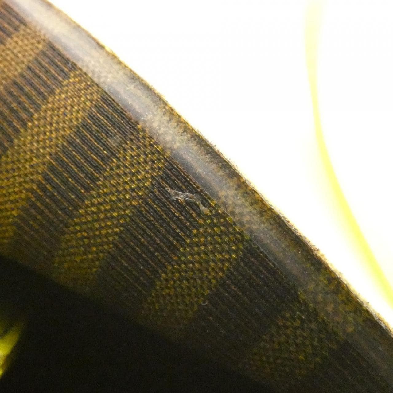 フェンディ バゲット フォンポーチ 7AS142 AMCP