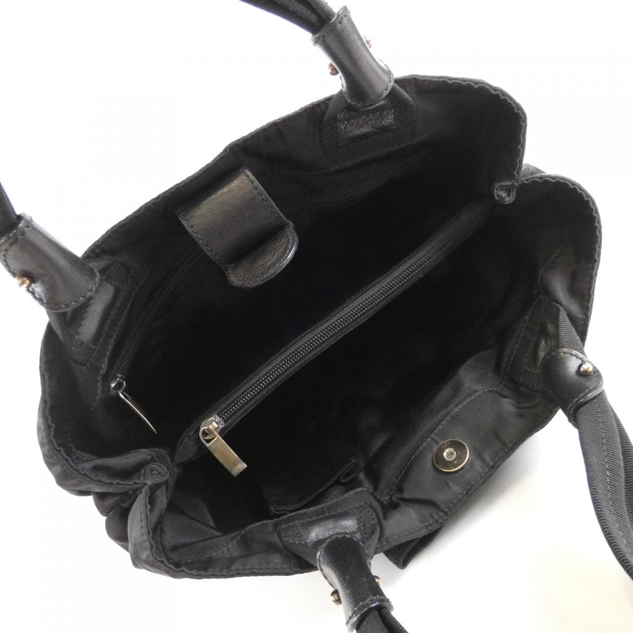 サルヴァトーレフェラガモ 21 B672 バッグ