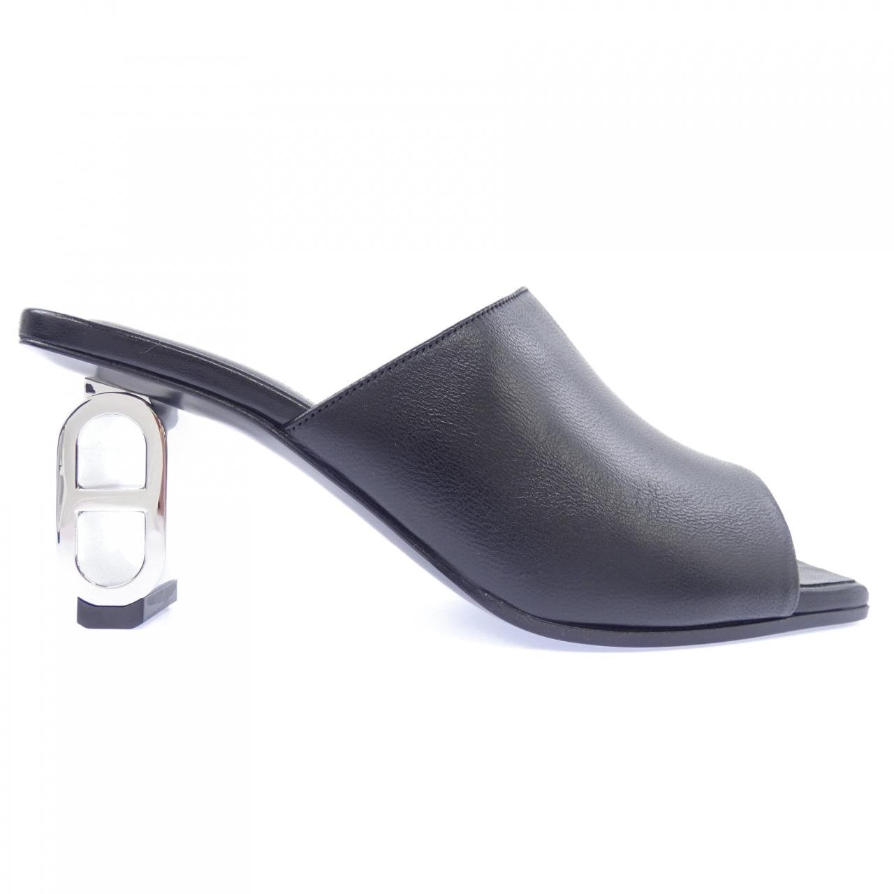 エルメス HERMES アイコニック ICONIQUE シェーヌダンクル 241082Z サンダル