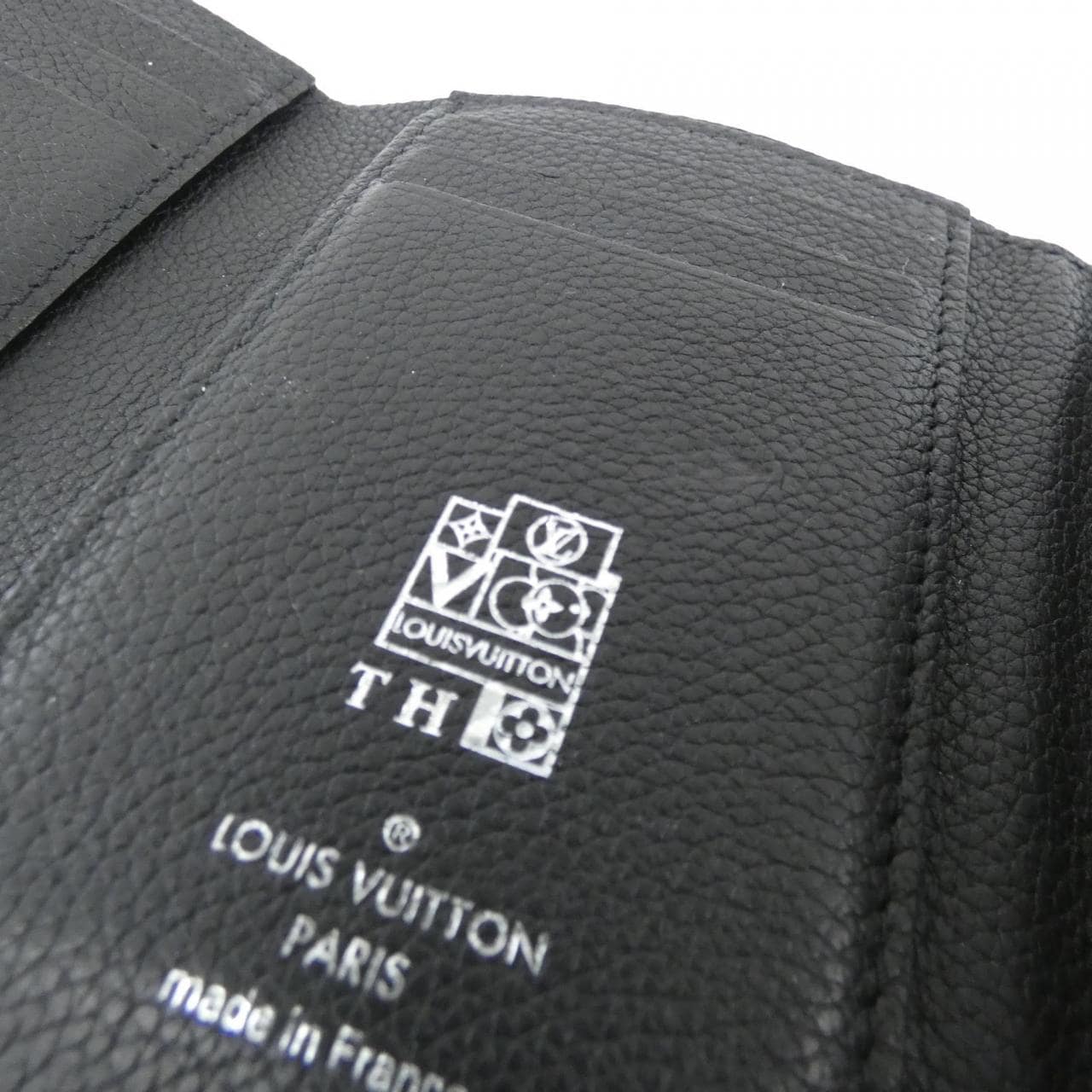 LOUIS VUITTON Portefeuil My Lock Me Compact M62947 Wallet