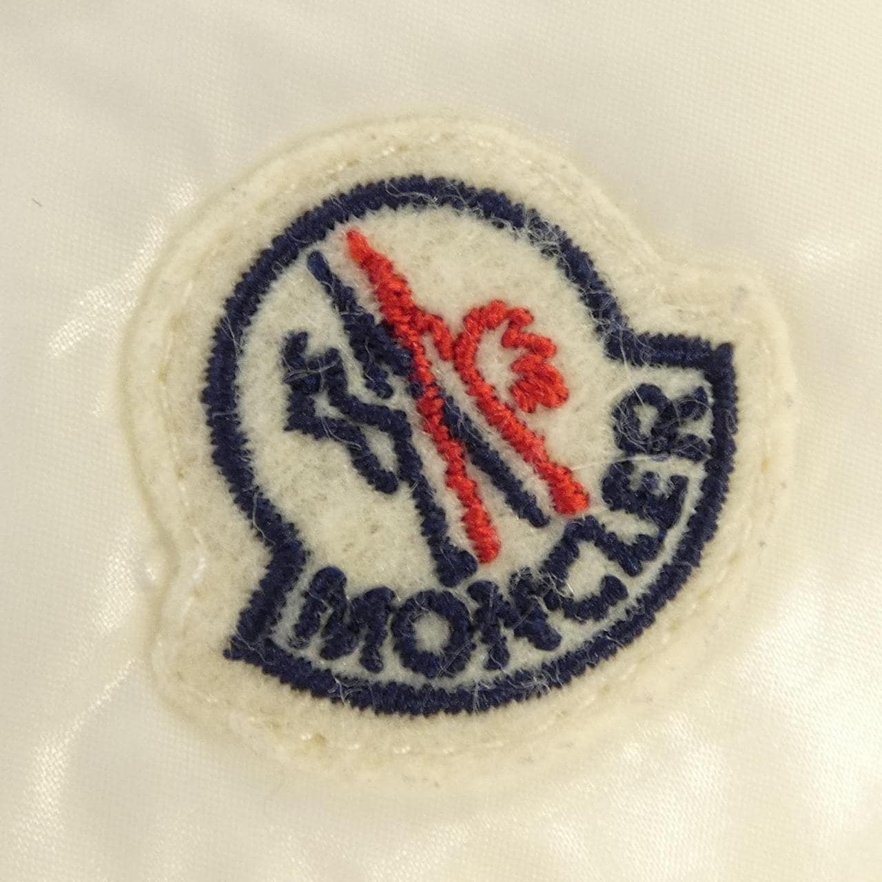 モンクレール MONCLER 20930081700 ダウンジャケット