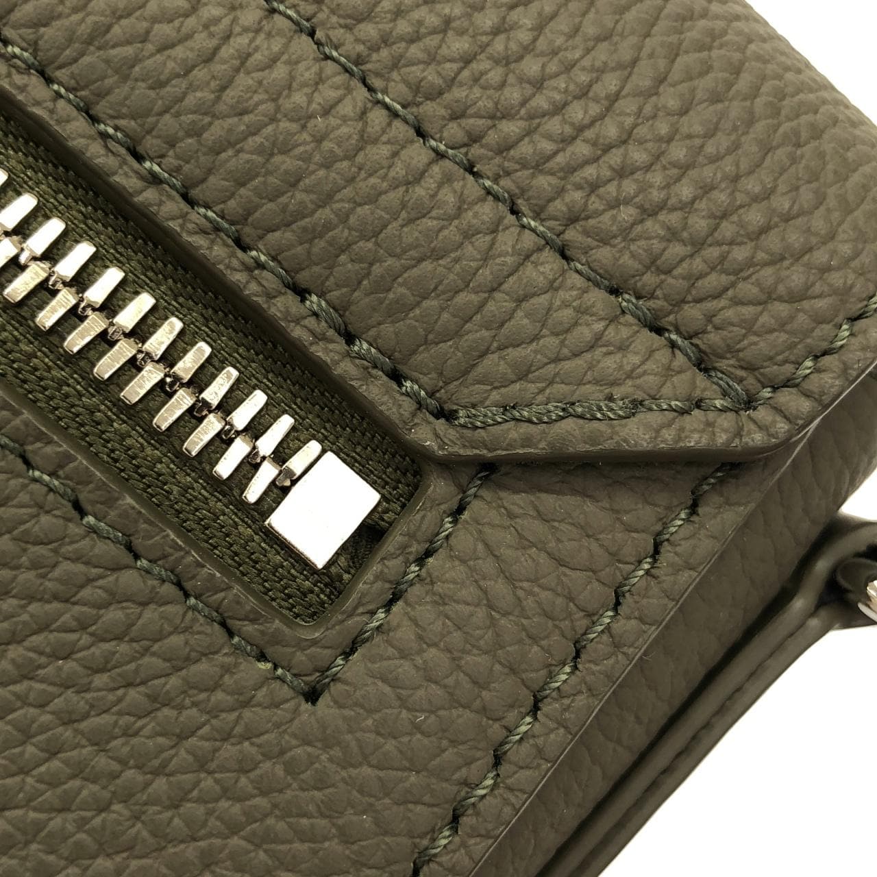 ルイヴィトン LVアエログラム テイクオフ メッセンジャー PM M25125 ショルダーバッグ