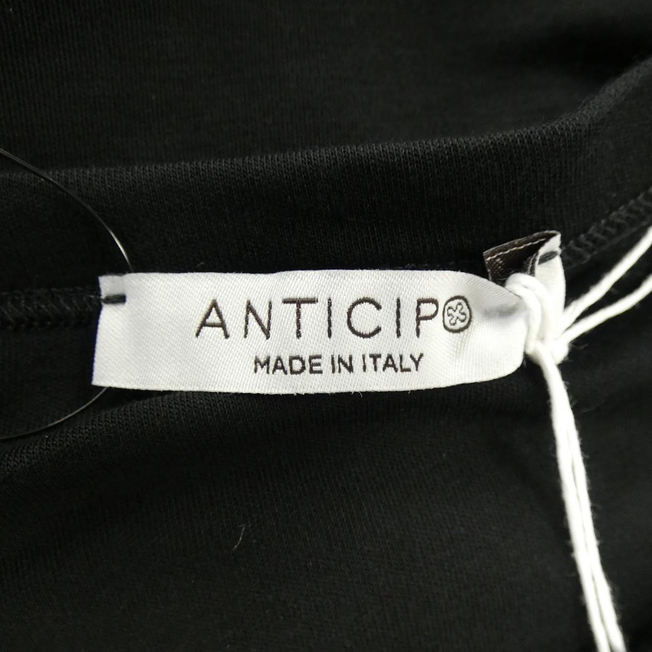 アンティーチポ ANTICIPO Tシャツ