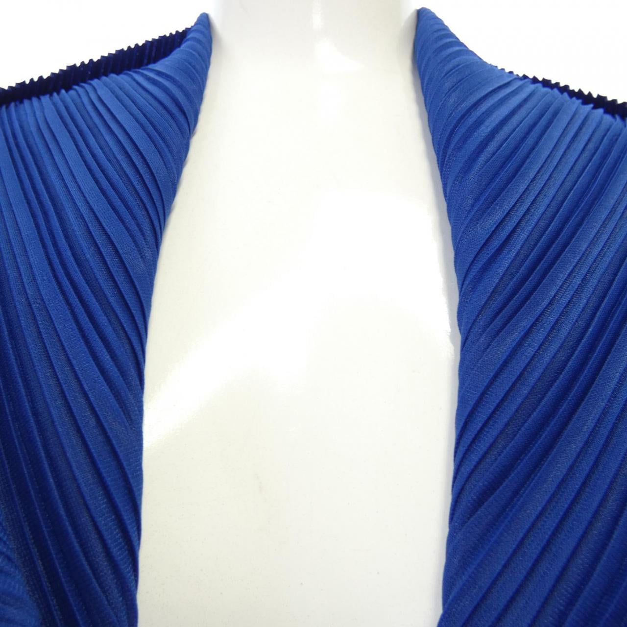 PLEATS PLEASE Vest