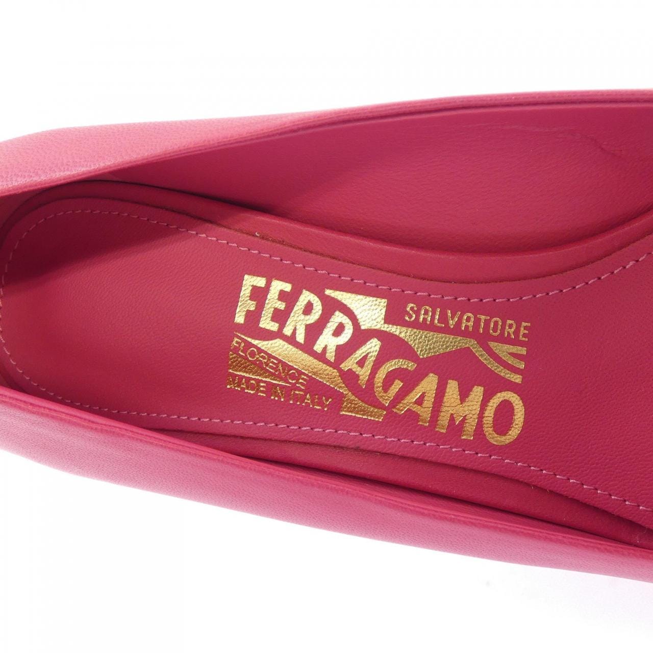 フェラガモ FERRAGAMO パンプス