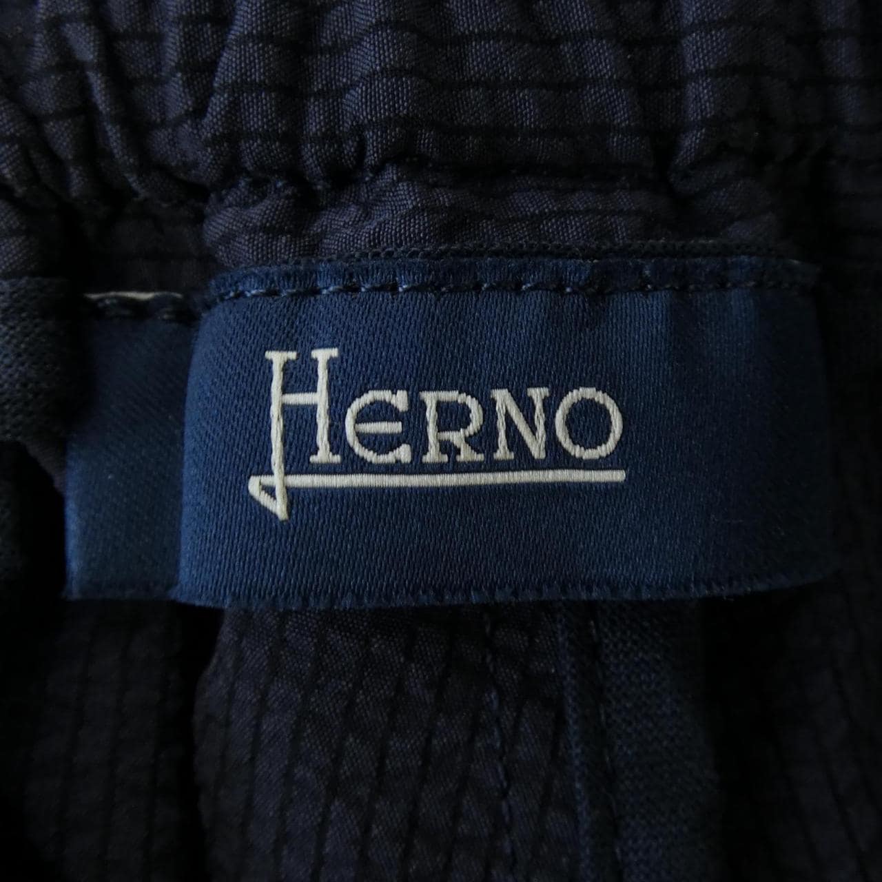 ヘルノ Herno PT000192U ショートパンツ
