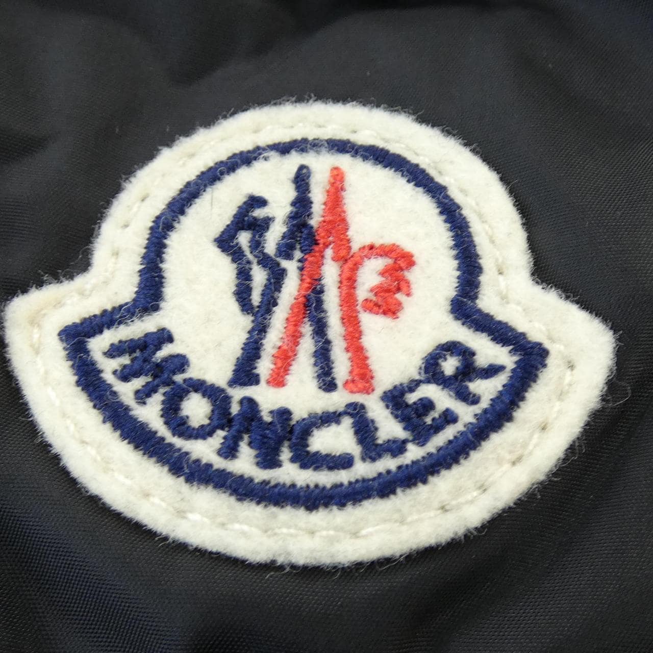 モンクレール MONCLER ダウンジャケット