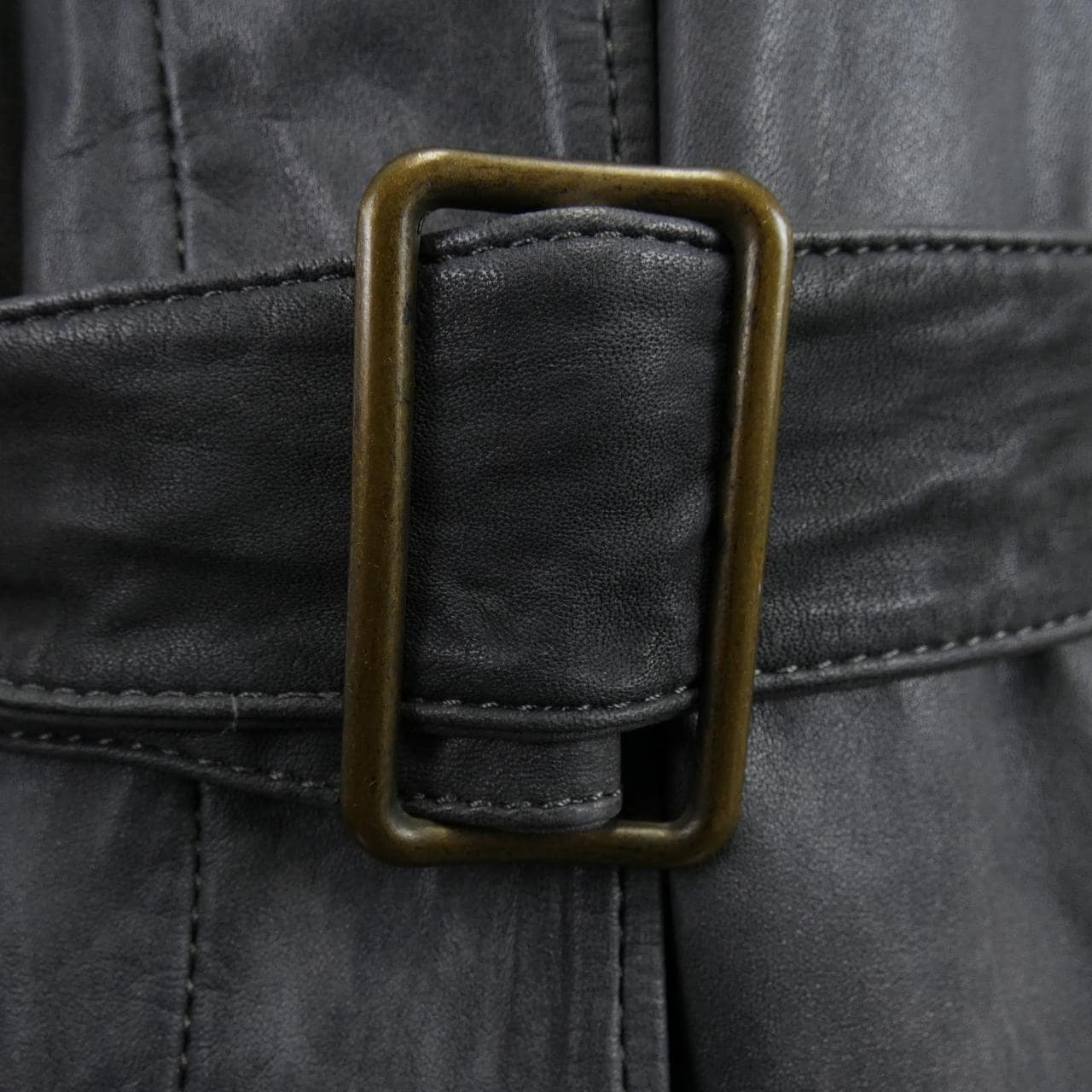 シシ sisii レザーコート