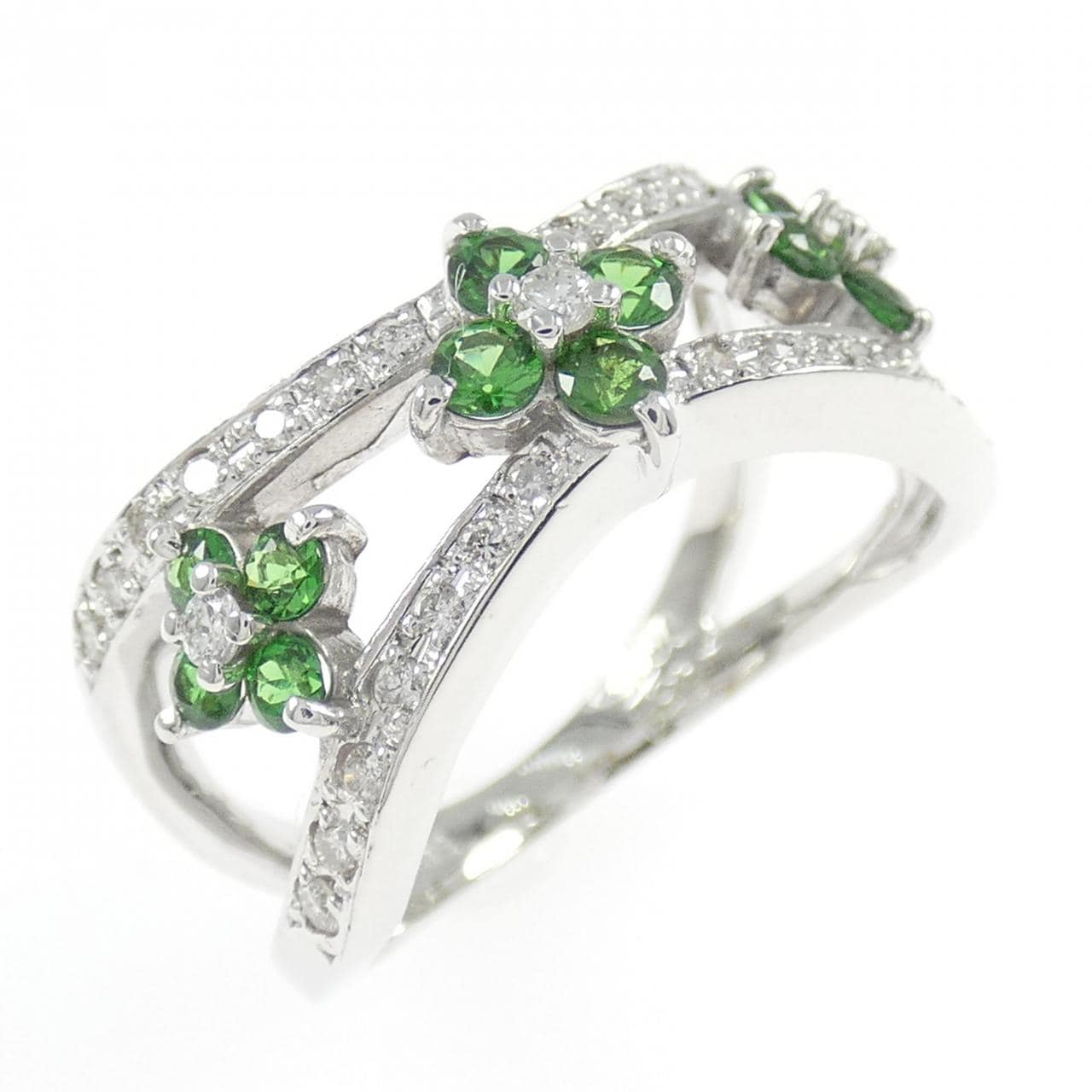 K18WG フラワー グリーンガーネット リング 0.51CT