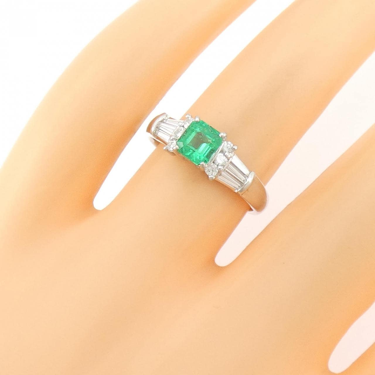 PT900 エメラルド リング 0.53CT