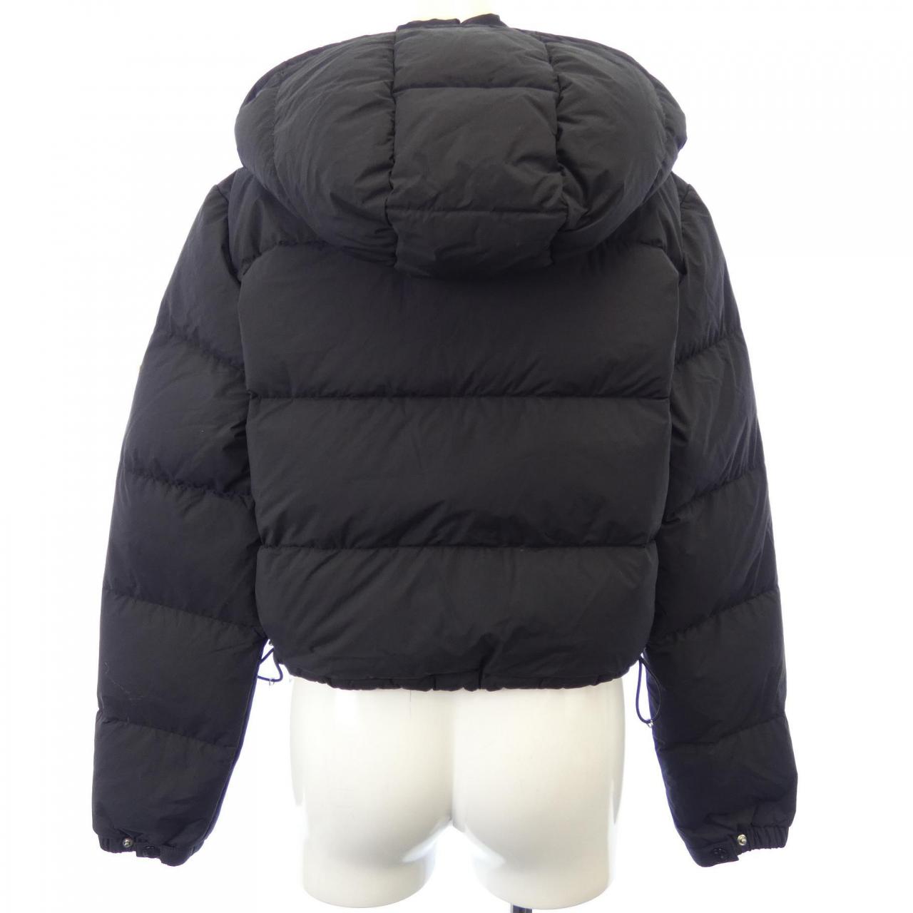 モンクレール MONCLER ダウンジャケット