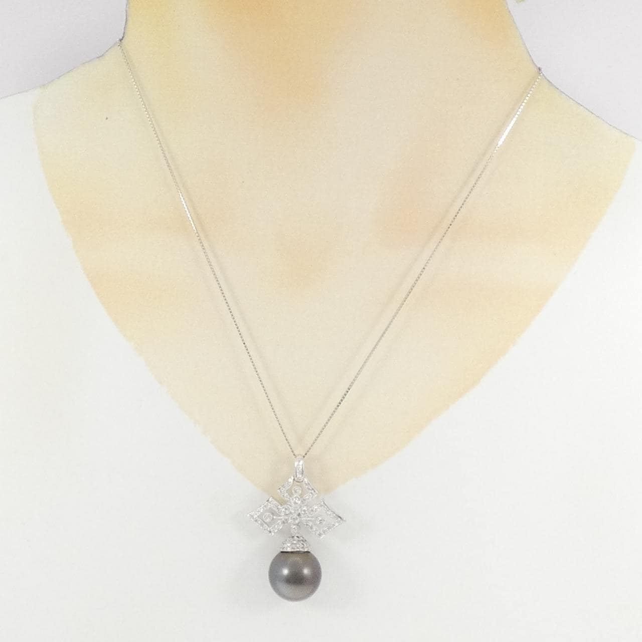 K18WG 黒蝶パール ネックレス 14.8mm