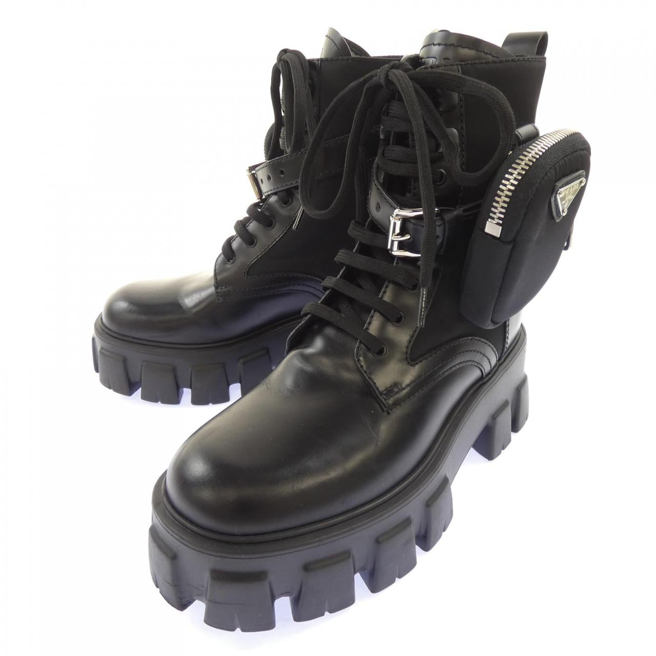 プラダ PRADA モノリス トライアングルロゴ 1T255M ブーツ