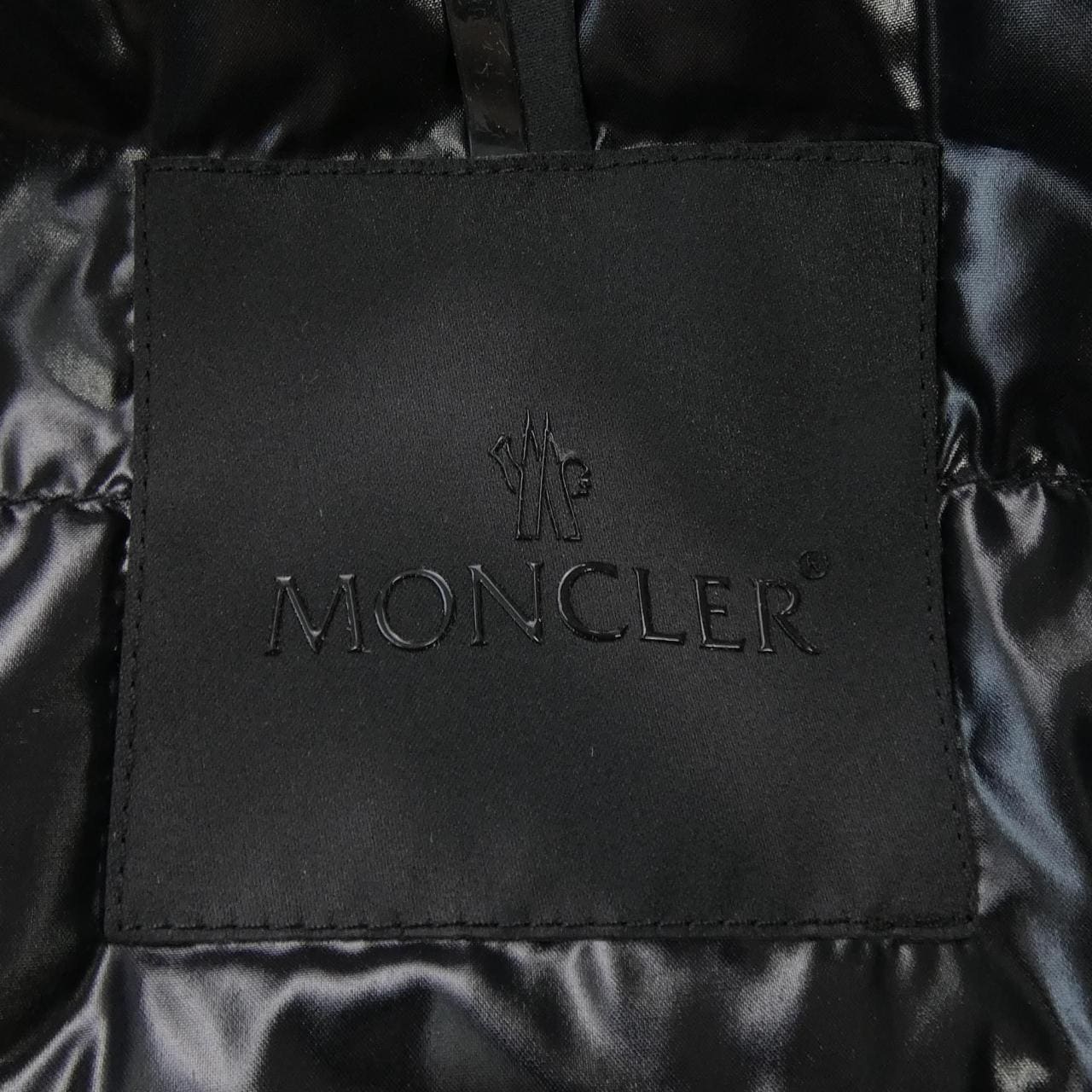 モンクレール MONCLER ダウンジャケット