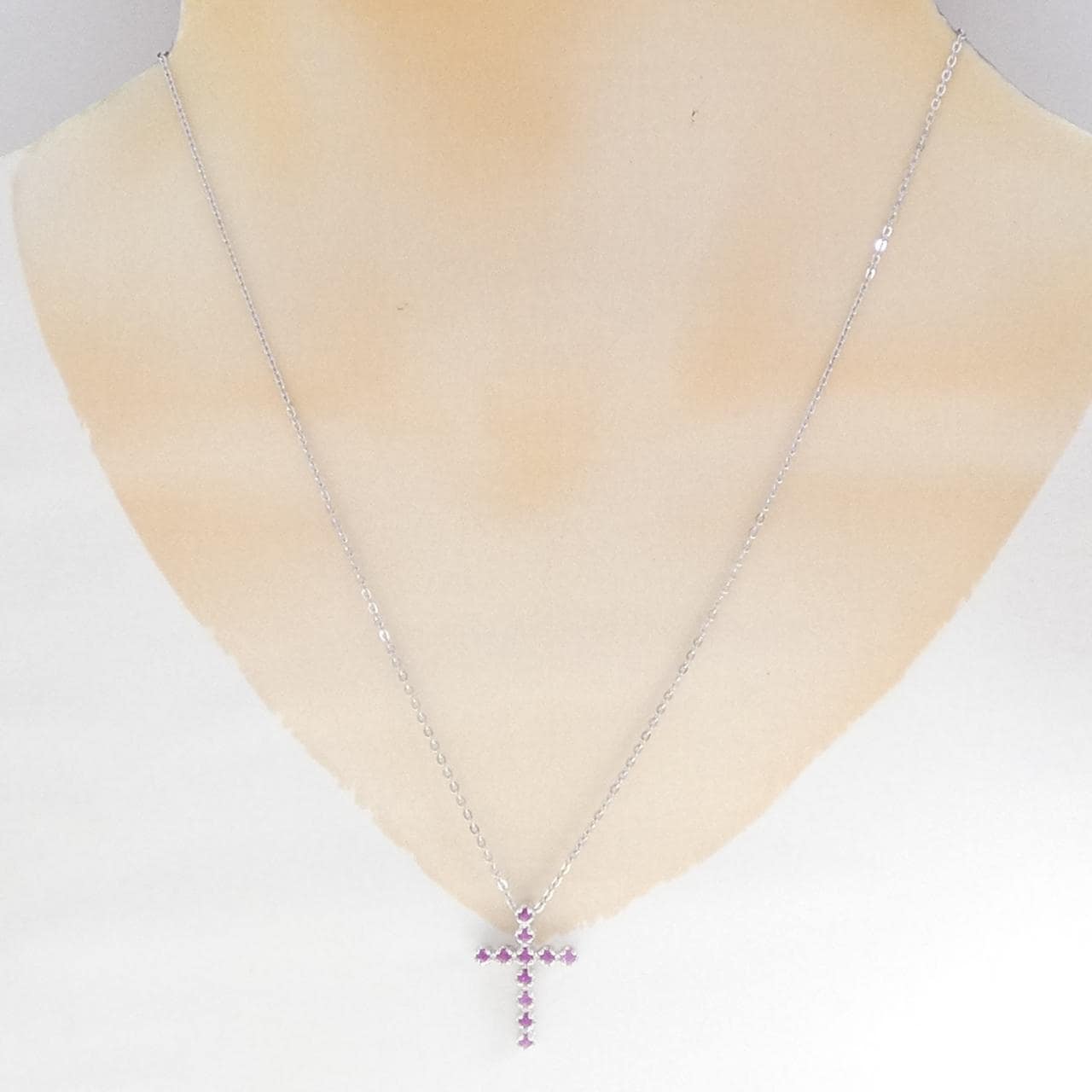 K18WG/750WG クロス サファイヤ ネックレス 0.39CT