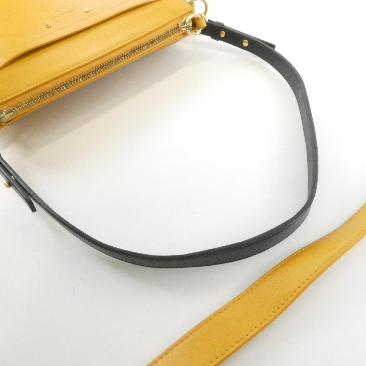 クロエ ロイ CHC18US104 A10 ショルダーバッグ