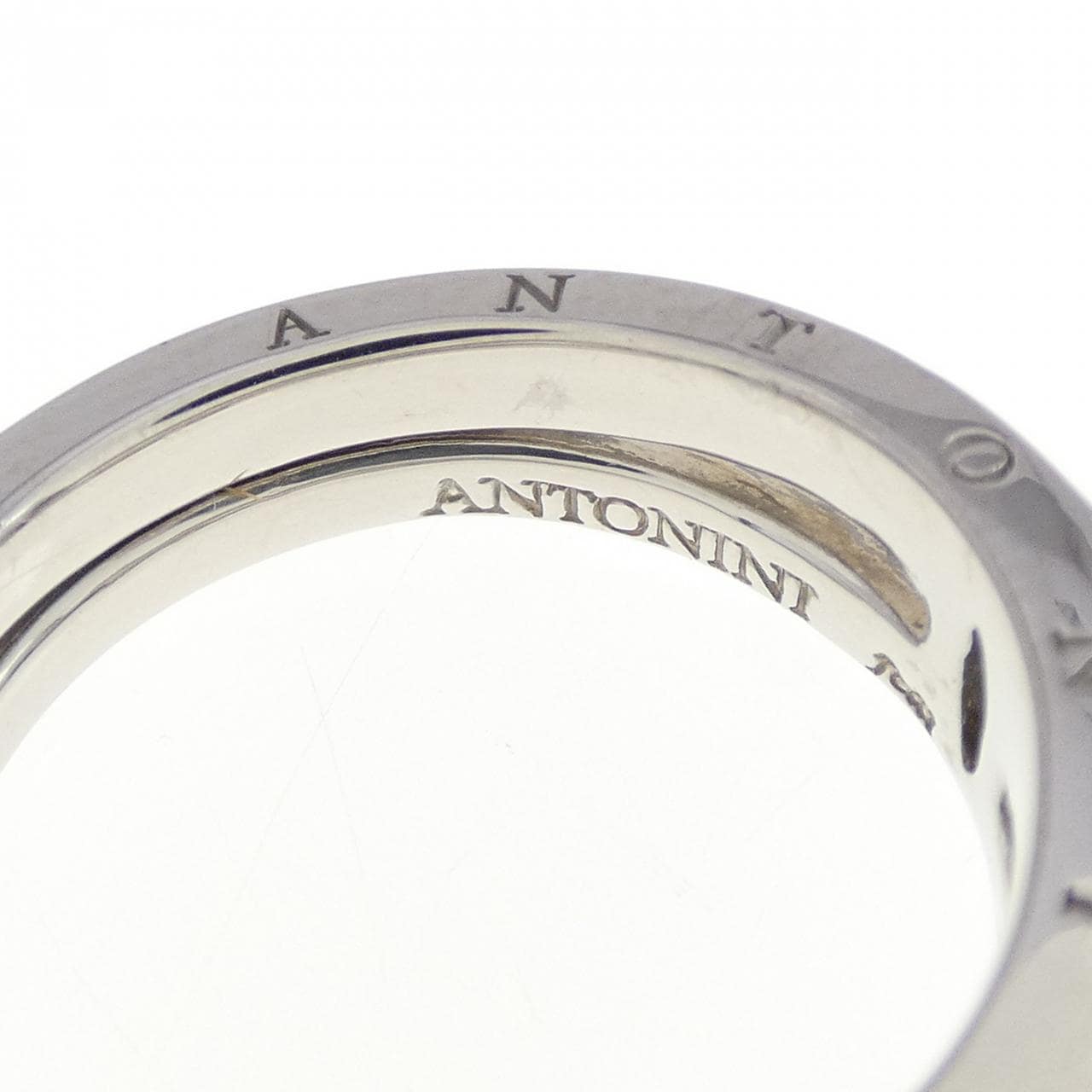 ANTONINI鑽石戒指 0.07 克拉