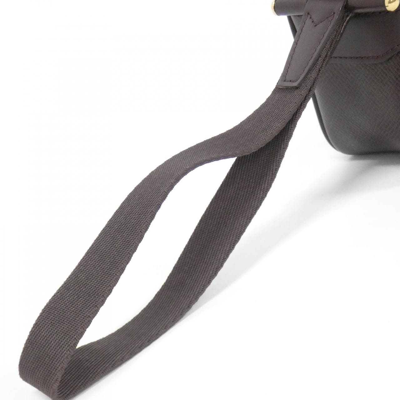 ルイヴィトン タイガ カルガ M30816 セカンドバッグ