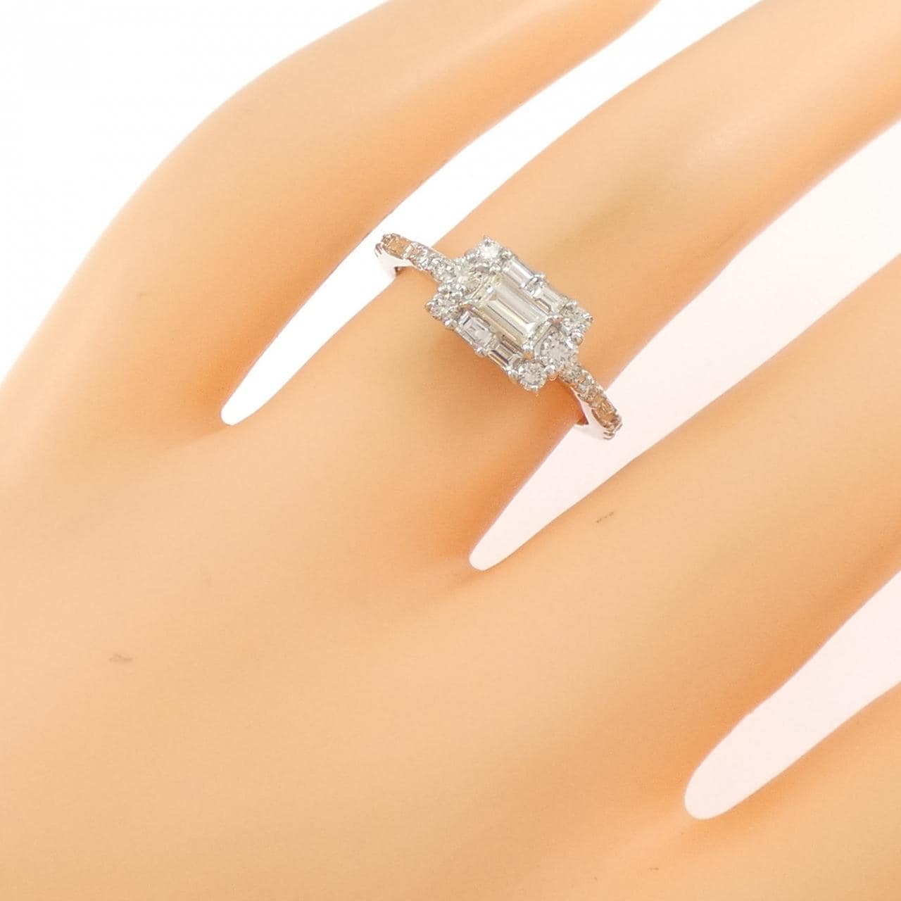 PT950 ダイヤモンド リング 0.65CT