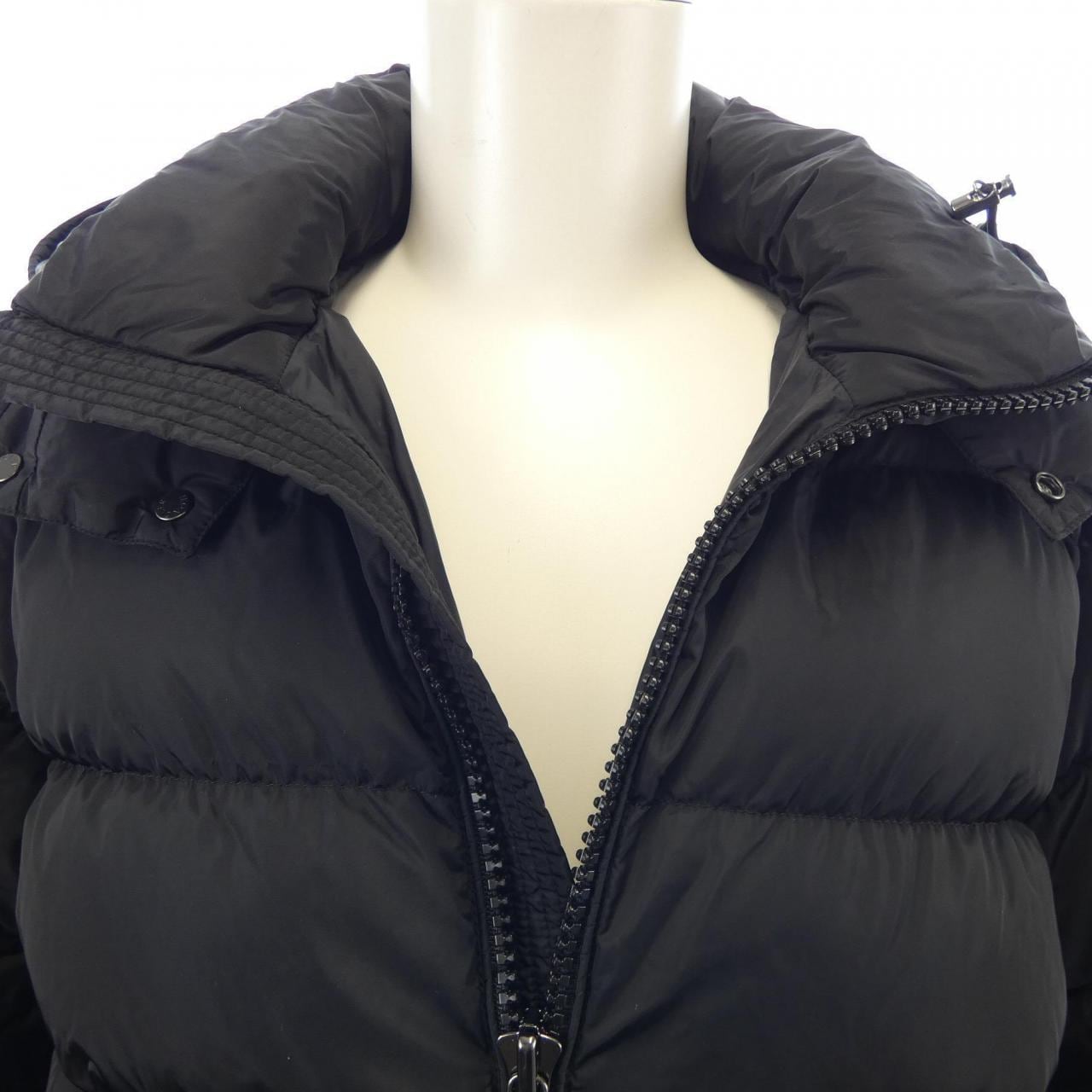 モンクレール MONCLER ダウンジャケット
