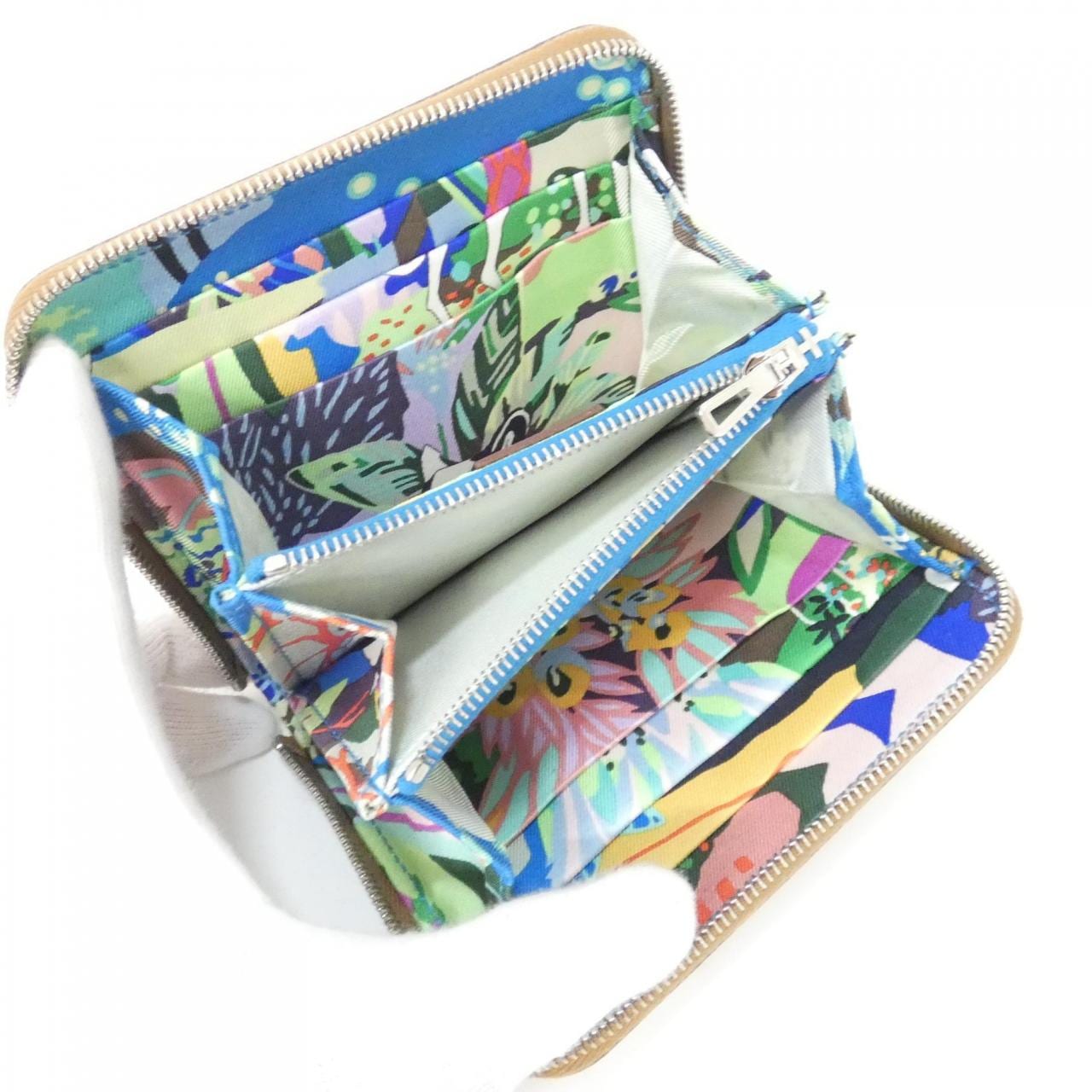 エルメス EN LIBERTE シルク イン コンパクト 084266CK 財布