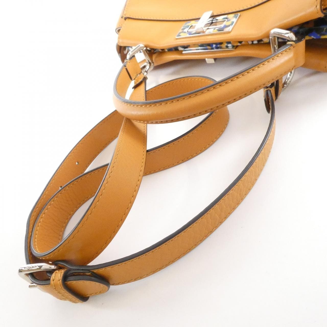 フェンディ ピーカブー 8BN290 5ZY バッグ