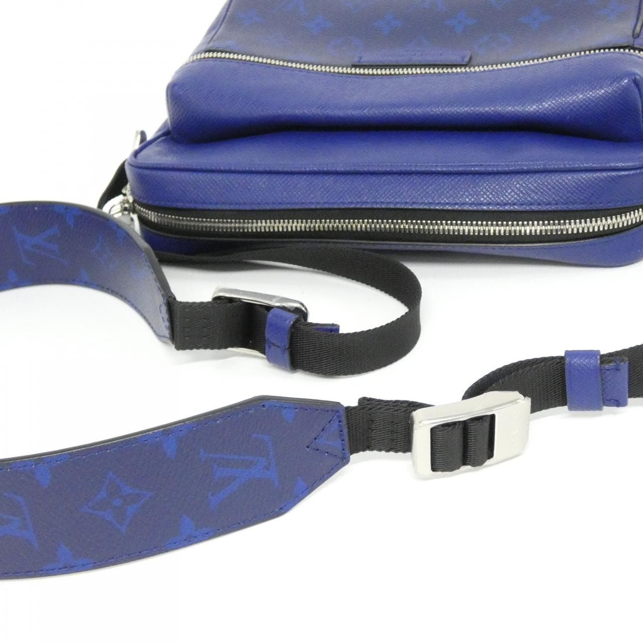 ルイヴィトン タイガ ラマ アウトドア メッセンジャー PM M30242 ショルダーバッグ