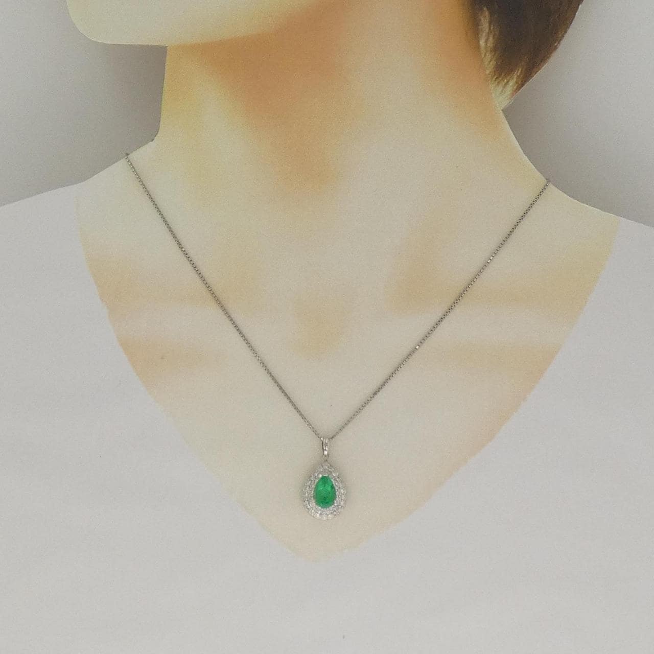 PT900/PT850 エメラルド ネックレス 1.47CT