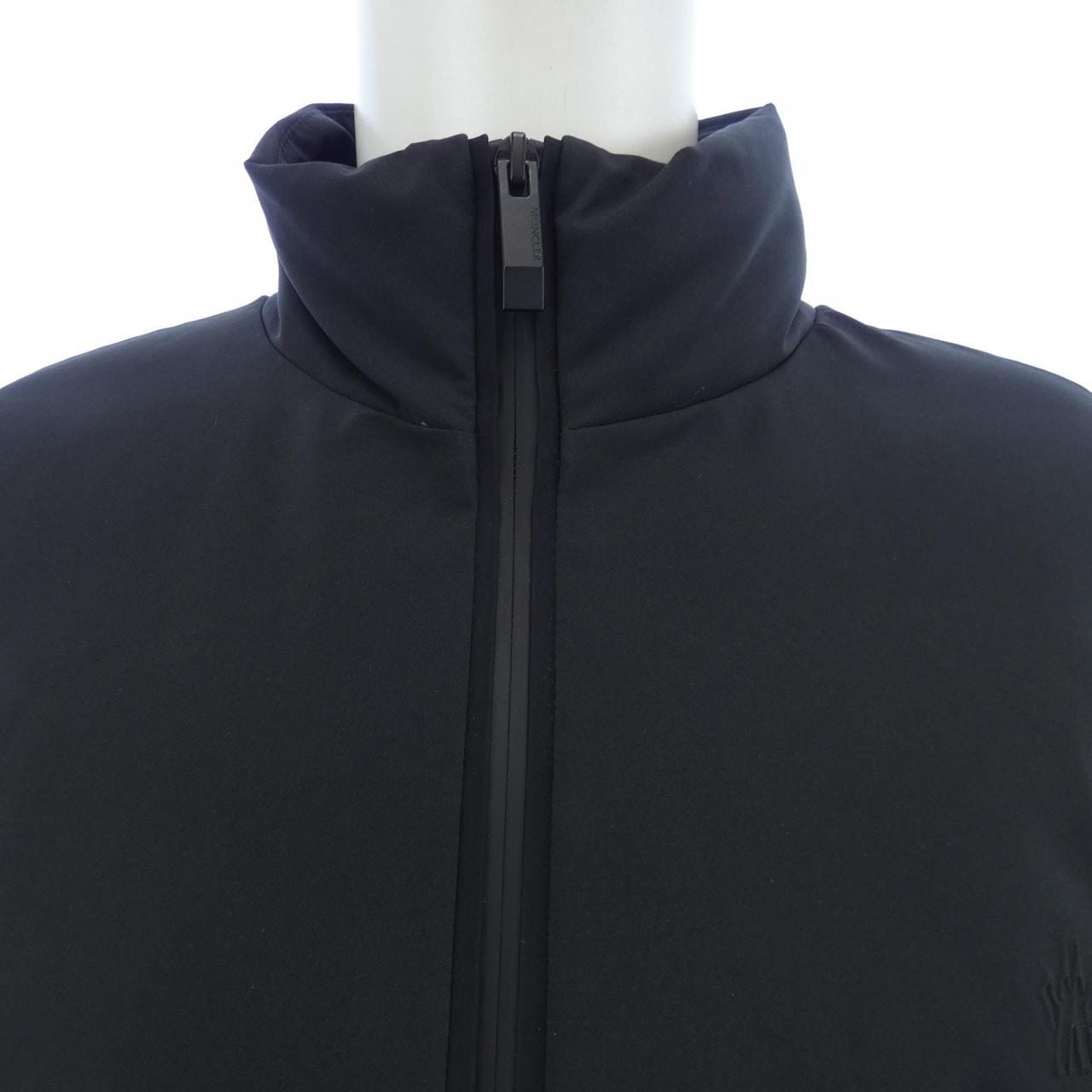 モンクレール MONCLER 20919B00030 ダウンジャケット