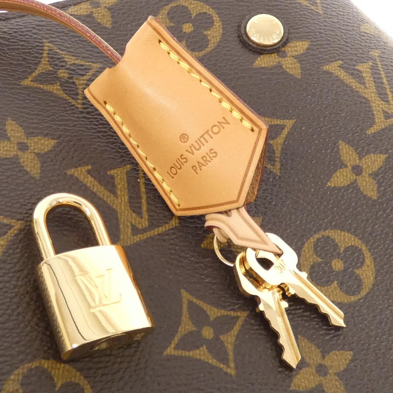 LOUIS VUITTON Monogram Montaigne BB M41055 包