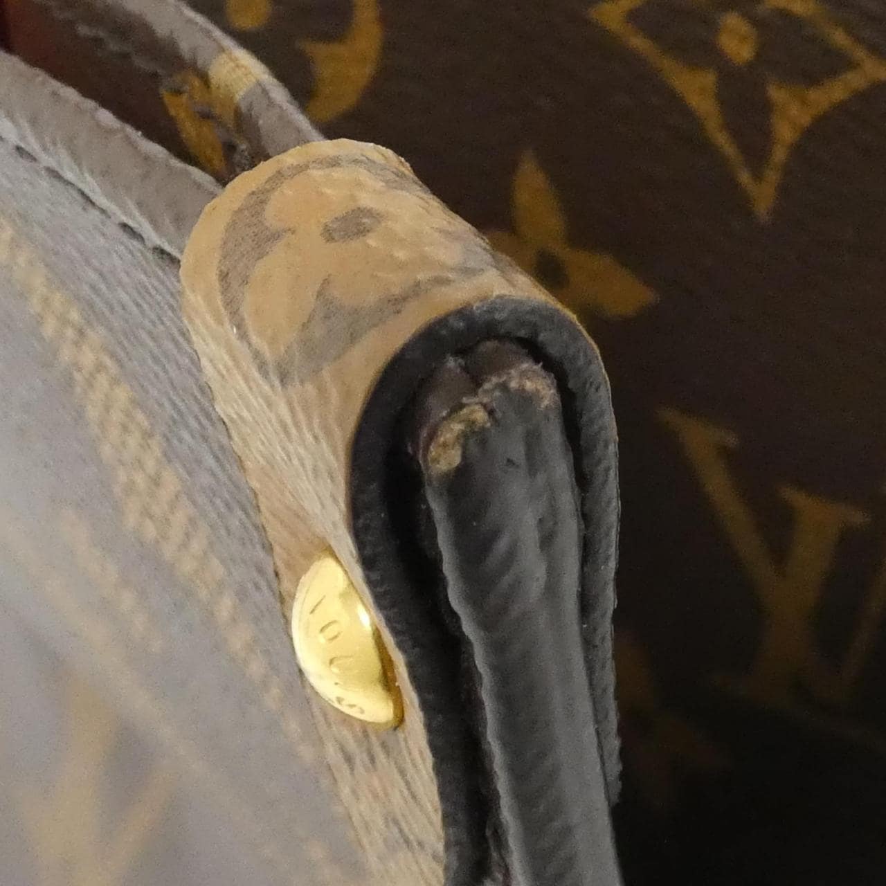 ルイヴィトン モノグラム ジャイアント オンザゴー GM M44576 バッグ