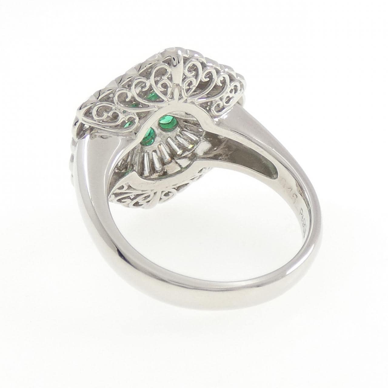 PT900 フラワー エメラルド リング 0.45CT