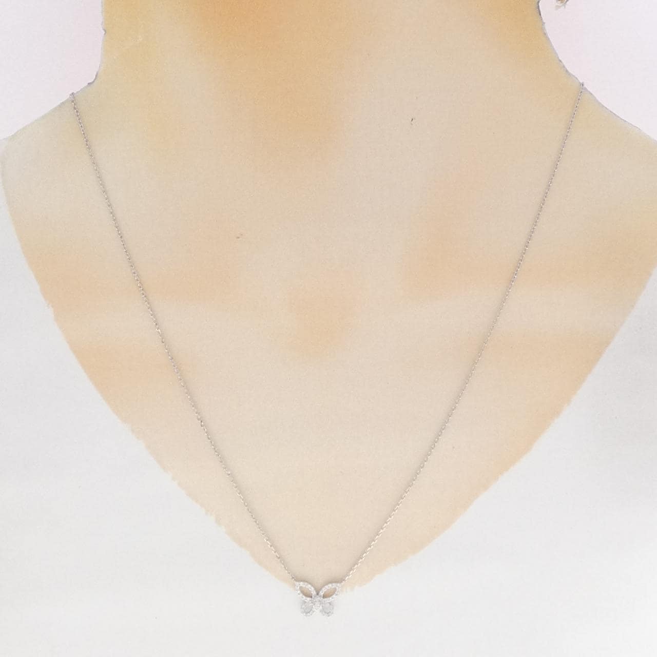 グラフ ミニ バタフライ シルエット ネックレス