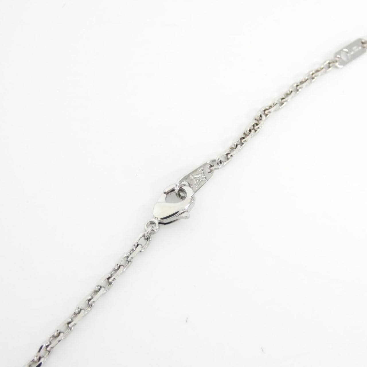 ルイヴィトン ペンダント LVプレーン MP3157 ネックレス