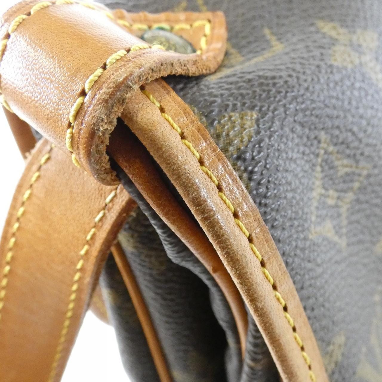 ルイヴィトン モノグラム ソミュール 30cm M42256 ショルダーバッグ