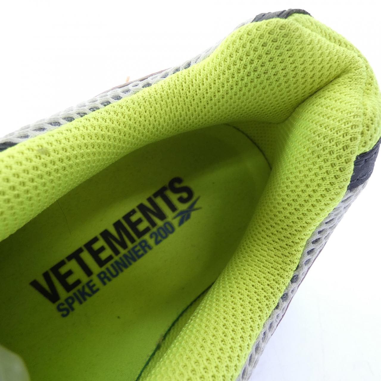 ヴェトモン VETEMENTS Reebok DV7673 スニーカー