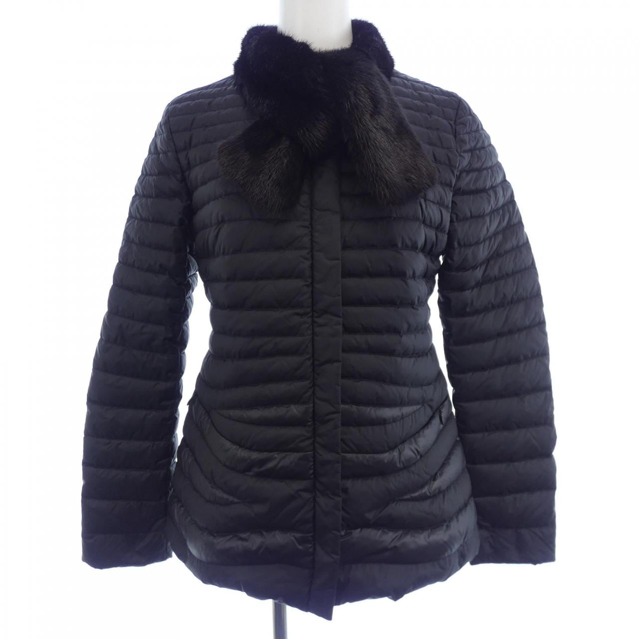 サルヴァトーレフェラガモ SALVATORE FERRAGAMO ダウンジャケット